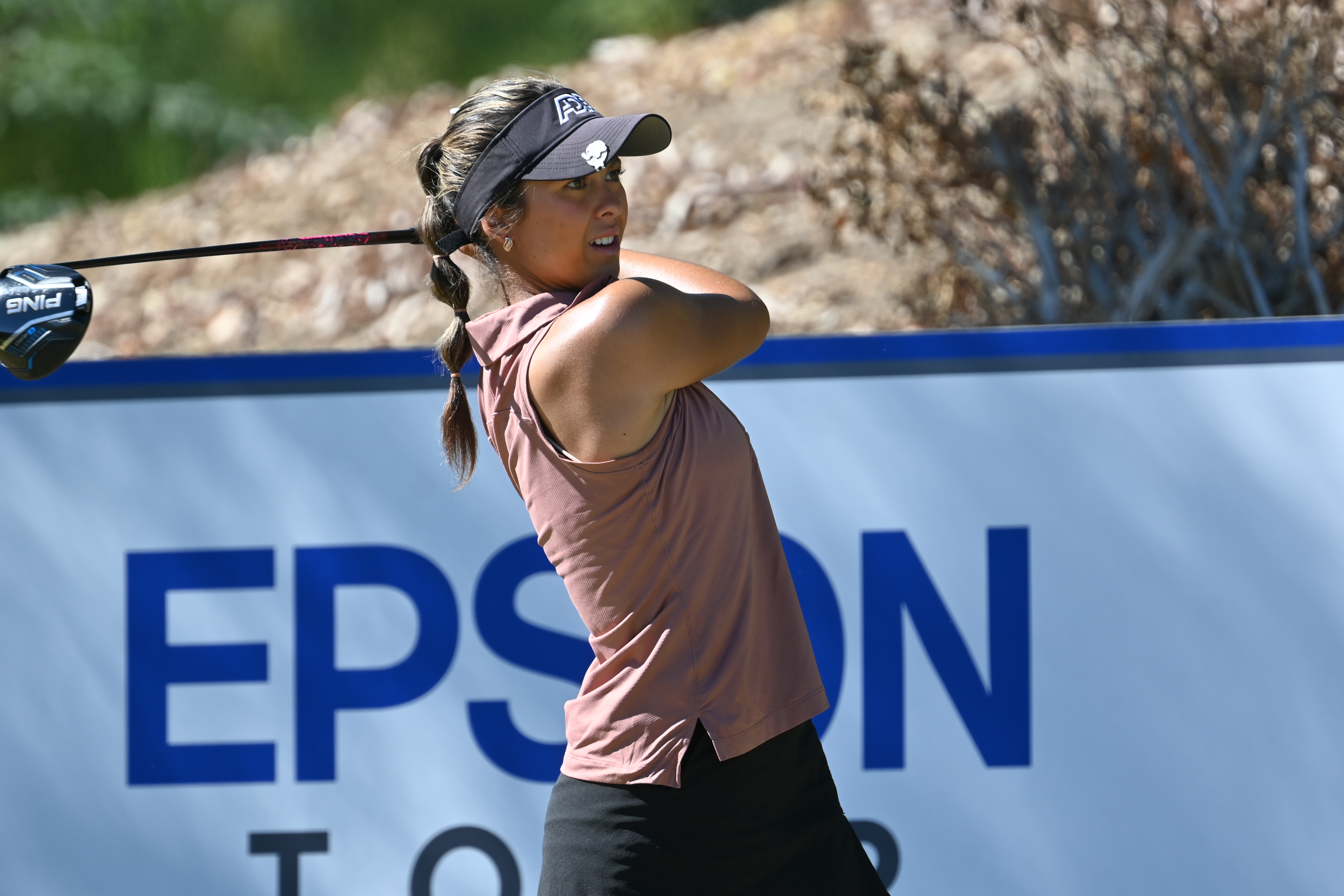 Yana Wilson Takes Final Round Lead in Indian Wells